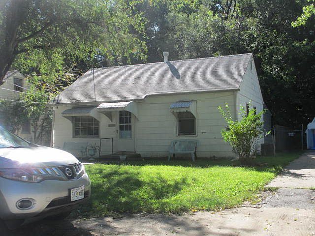 1st image of 124 N Carlisle St
