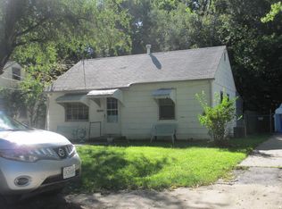 124 N Carlisle St, Sugar Creek, MO 64054