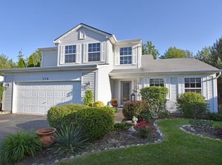 556 Waterford Dr, Oswego, IL 60543