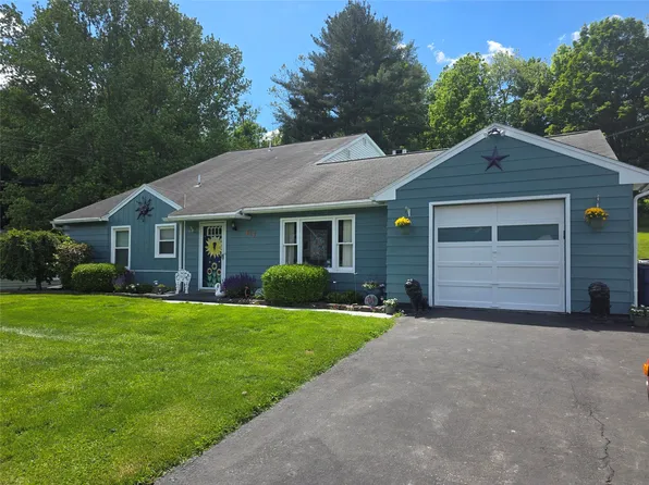 617 Glen Mary Dr, Owego, NY 13827