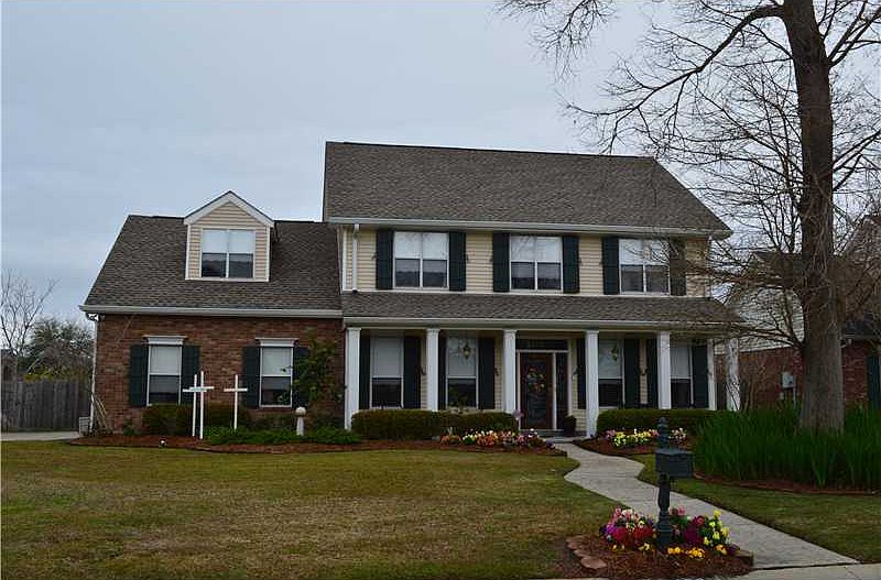 1st image of 160 Bedford Ct