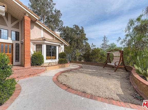 4th image of 23927 Ingomar St