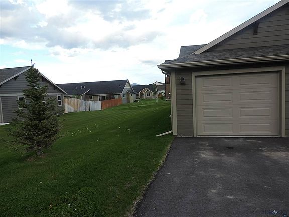 4th image of 95B Sage Bloom Ct #B