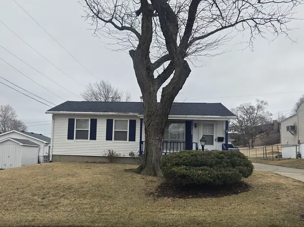 1105 6th St W, Milan, IL 61264