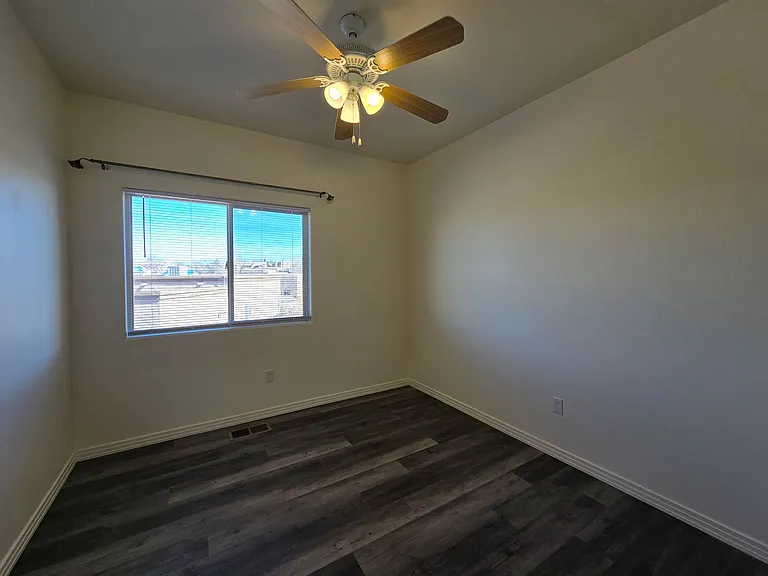 4421 Blue Juniper Loop — Photo 11