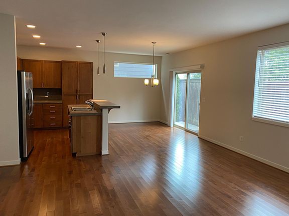 5th image of 15806 14th Ave W