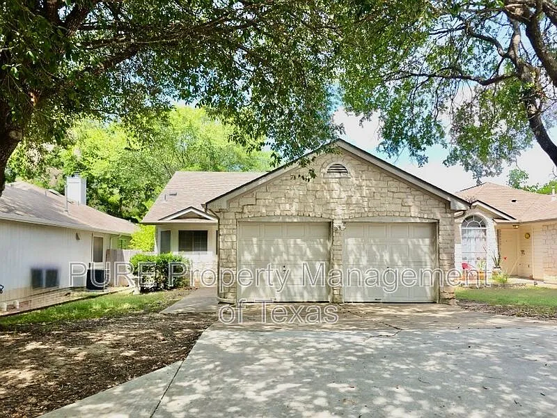 9106 Wellesley Dr