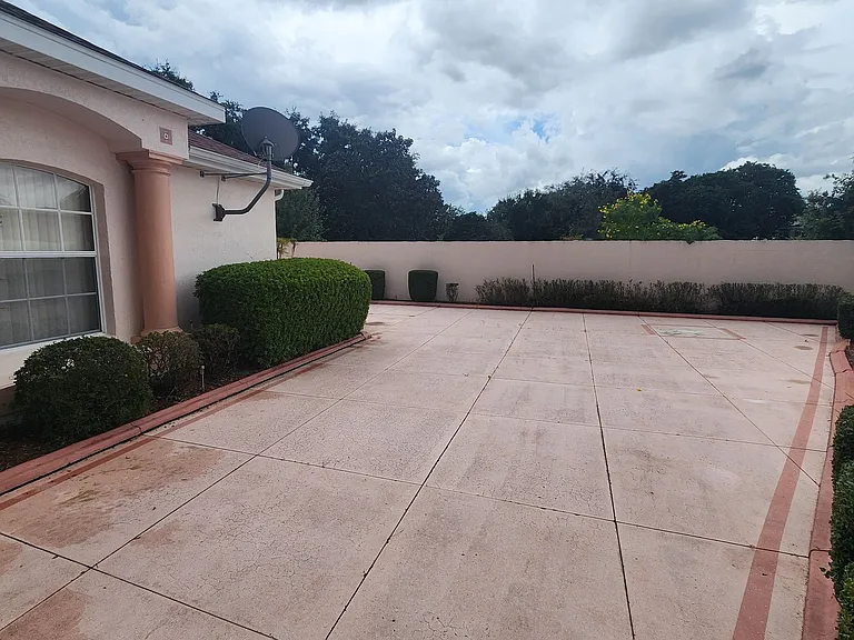614 Delgado Ave — Photo 3