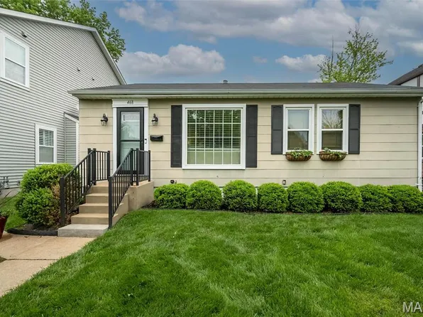 468 Longfellow Ave, Saint Louis, MO 63122
