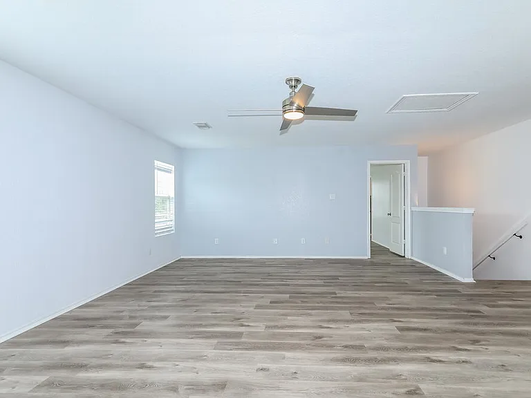 302 Falling Pine Dr — Photo 10