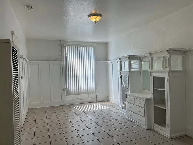1330 Huntoon St — Photo 2