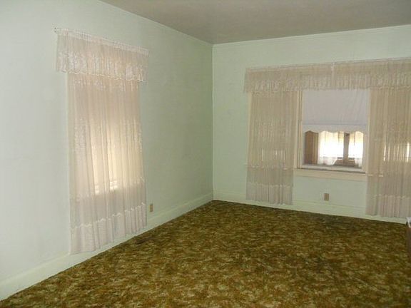 5th image of 354 Furnace St