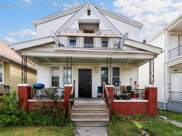 11418 Sobieski St, Hamtramck, MI 48212