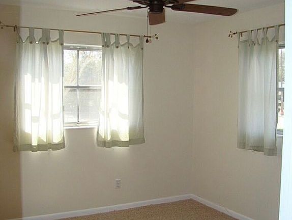 5th image of 910 Glenda Dr
