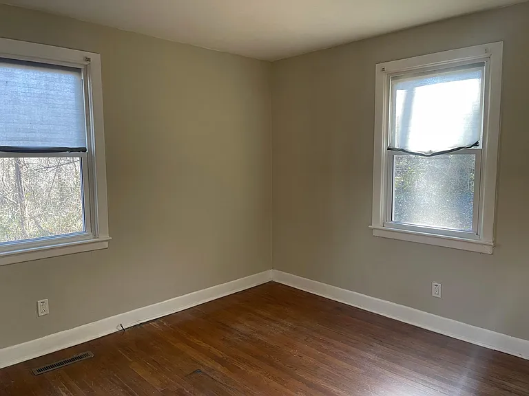 634 23rd Ave NE — Photo 12
