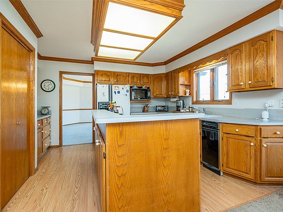 5th image of 4514 47th St