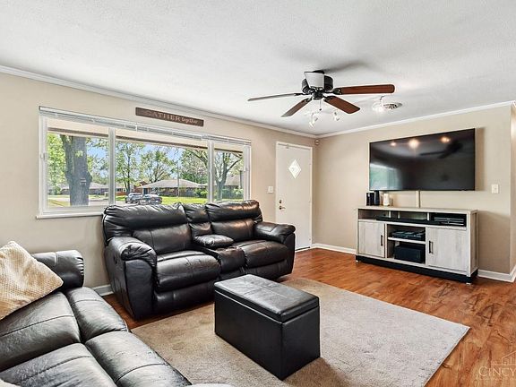 5th image of 2621 Cluster Ave