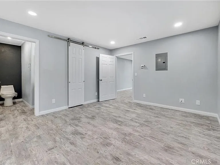 2644 Sycamore Dr — Photo 11