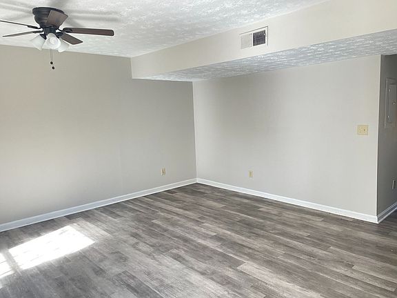 3rd image of 2526 Sweetridge Ct