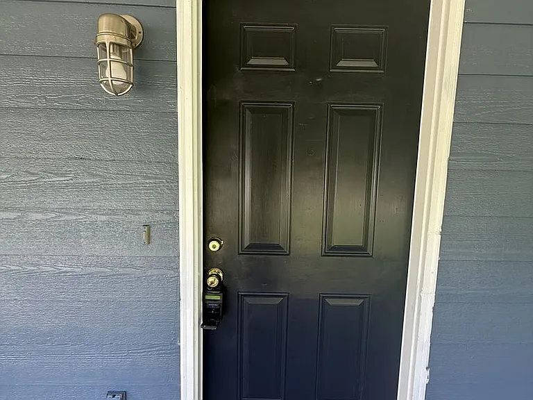 9119 Ford St SW — Photo 3