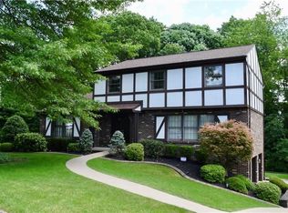 273 Lynn Ann Dr, New Kensington, PA 15068