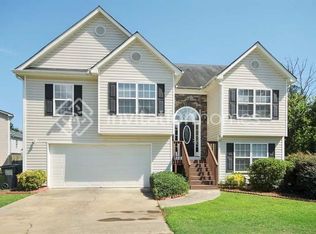1245 Stephens Pond Vw, Loganville, GA 30052