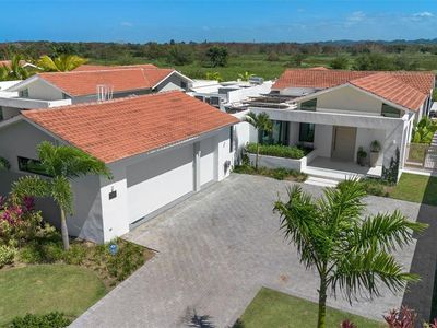 933 Isla Norte Sabanera, Dorado, PR, 00646