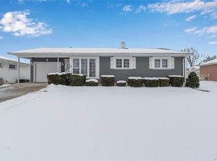 11 Idlewood Dr, Tonawanda, NY 14150