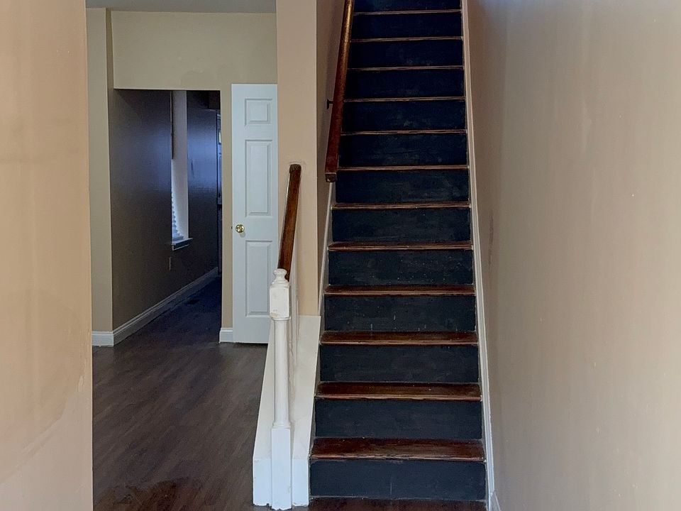 1st image of 1007 W 7th St
