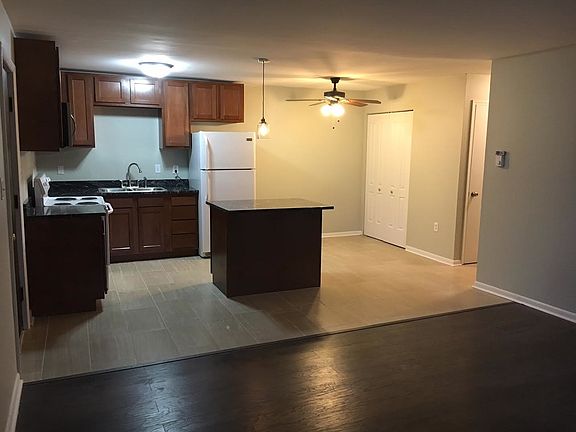 4th image of 629 N Shelby Pl