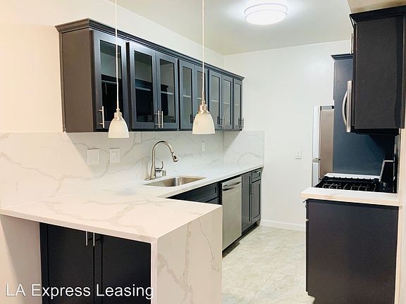4th image of 537 W Hyde Park Blvd APT 206