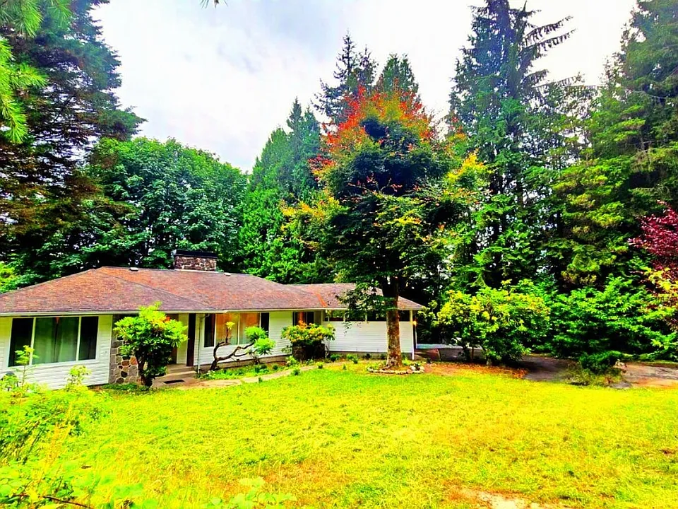 640 Stevens Dr #UPSTAIRS