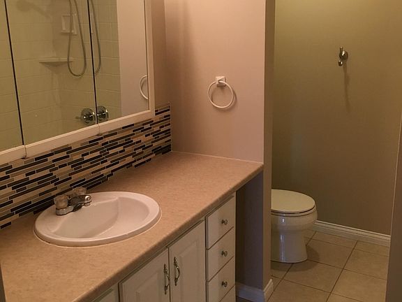 5th image of 7442 Country Brook Dr
