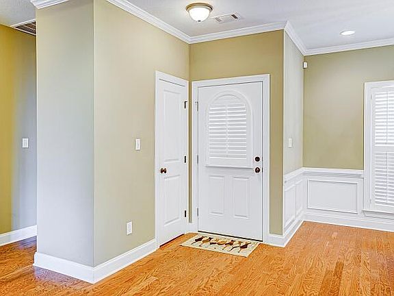 4th image of 4119 Chastain Dr