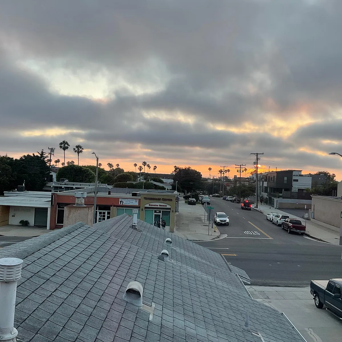 Building Photo - 702 S Pacific Coast Hwy #C