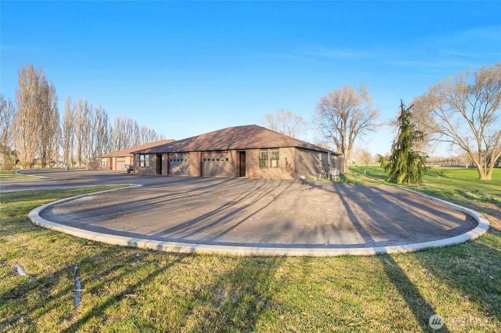 1213 NE Nanto Road #A&B, Moses Lake, WA - View 6