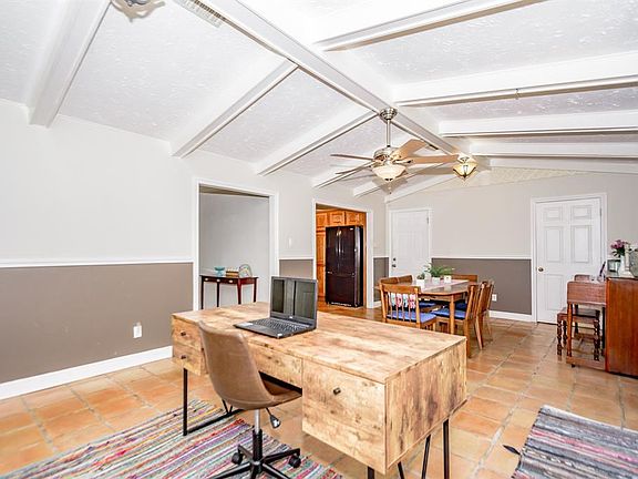 5th image of 622 Fairfield Ave