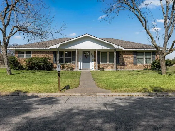 727 Partridge Ln, Eagle Lake, TX 77434