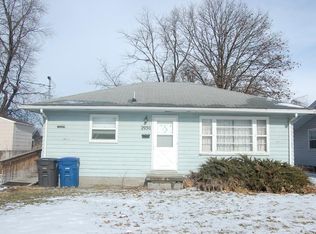 2930 Maple St, Des Moines, IA 50317
