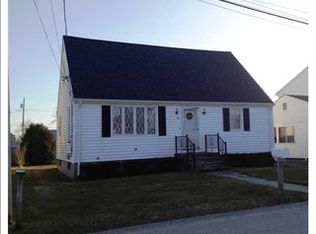 44 Saint James Rd, Narragansett, RI 02882