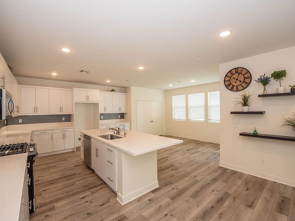 8902 Trailridge Ave, Santee, CA 92071 Zillow