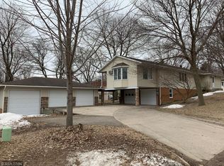 723 N 8th St, Saint Peter, MN 56082