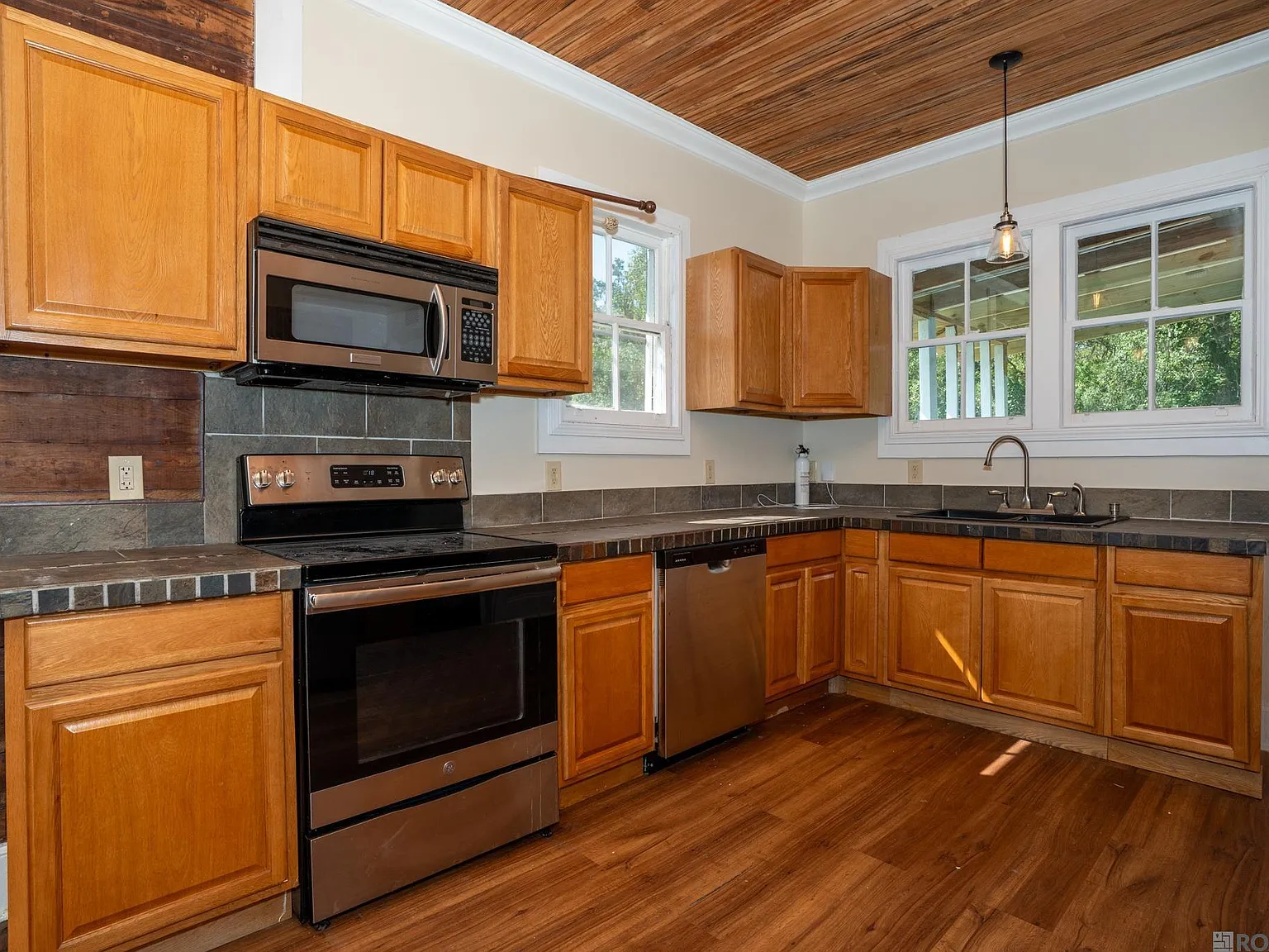 3 bed, 1154 sqft, $1,400 — Photo 4