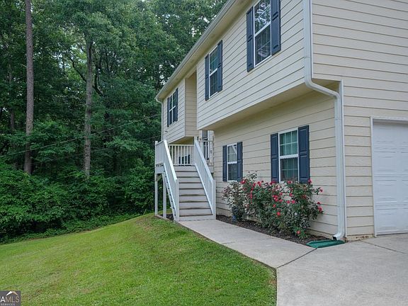 3rd image of 3796 Cannon Dr