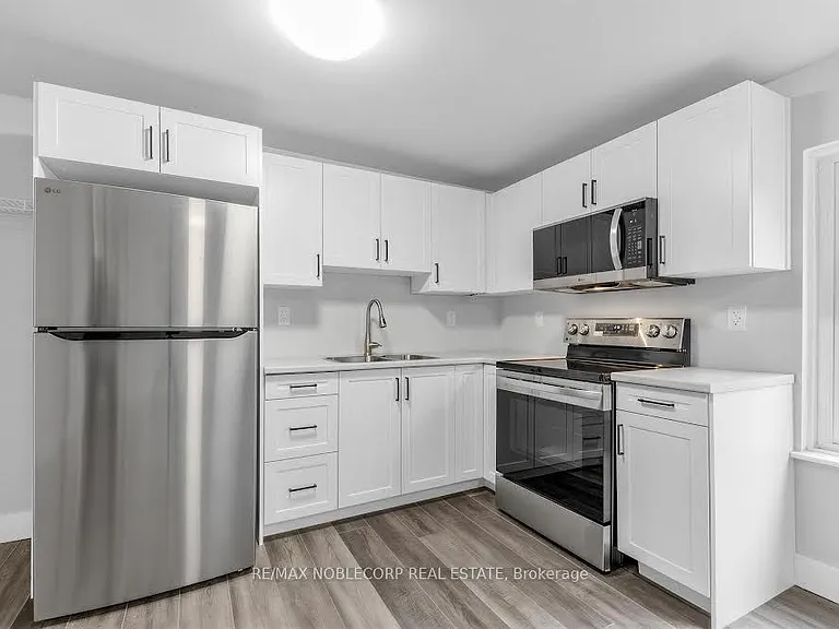 59 Scott Cres #LOWER — Photo 6
