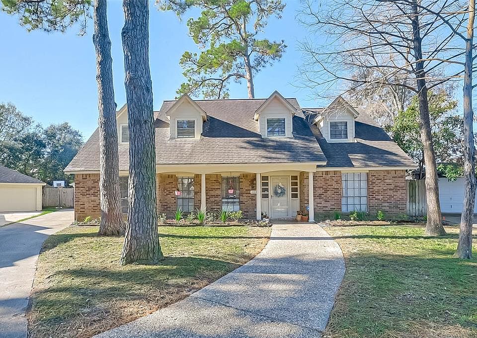 Welcome Home to 10647 Mills Circle, move-in ready!