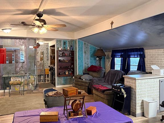 5th image of 101 Country Ln