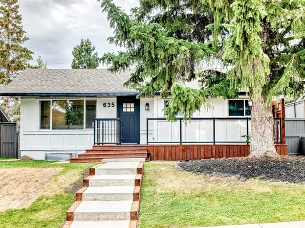 635 N 104th Ave SW, Calgary, AB T2W 0A4