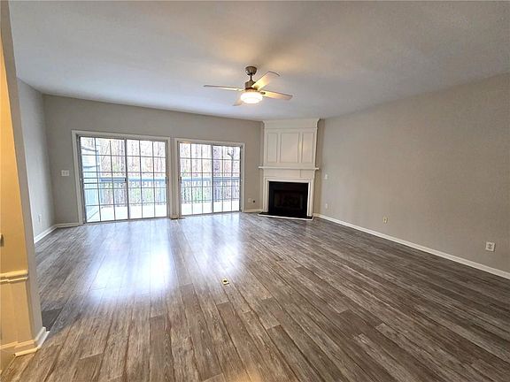 4th image of 3989 Howell Park Rd