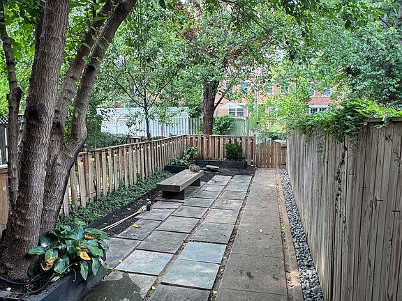 4th image of 1806 E Fairmount Ave